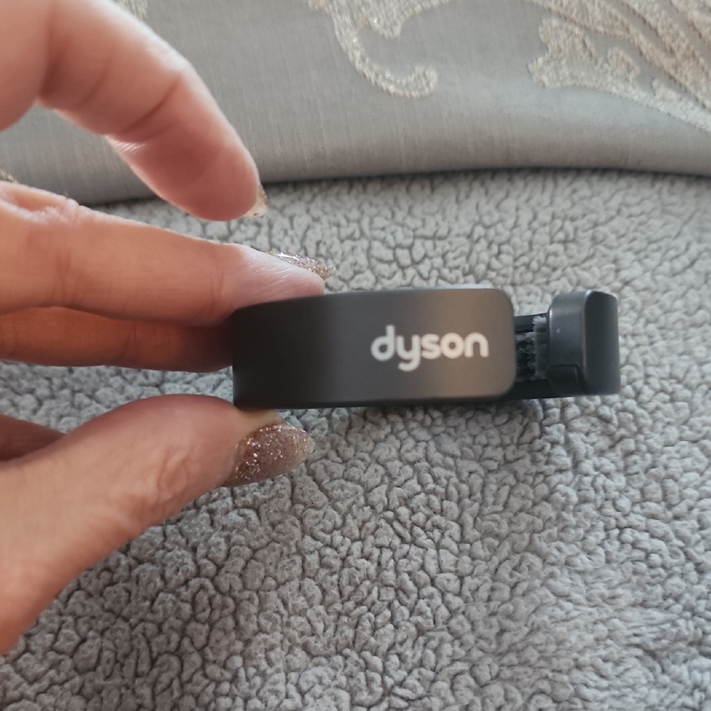 Dyson Black Hair Clip